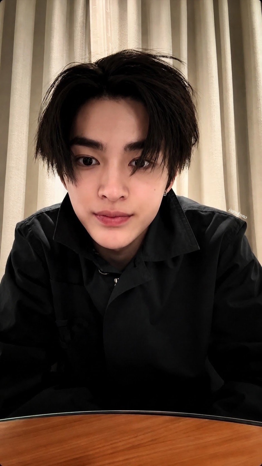 Keonho of CORTIS during his Weverse live from Paris on 7 October 2026
