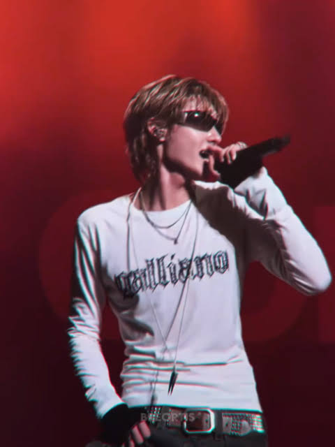 Martin performing before the Lollapalooza show